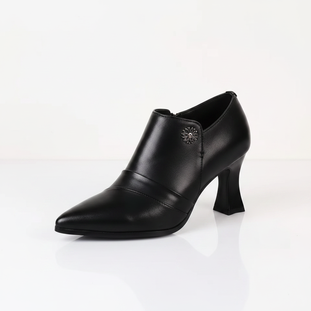 Ankle Boot Valentina Noir — fundo branco, foto principal