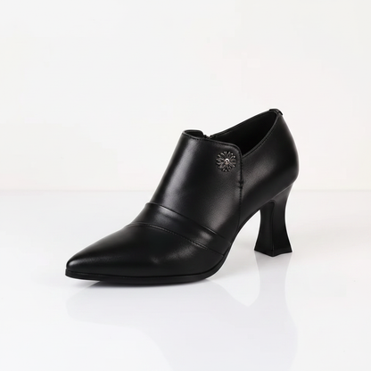 Ankle Boot Valentina Noir — fundo branco, foto principal